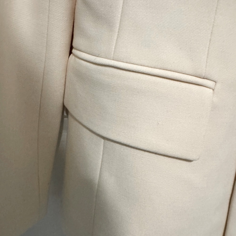 Club Monaco Cream Women’s Tuxedo Blazer - Picture 4 of 7